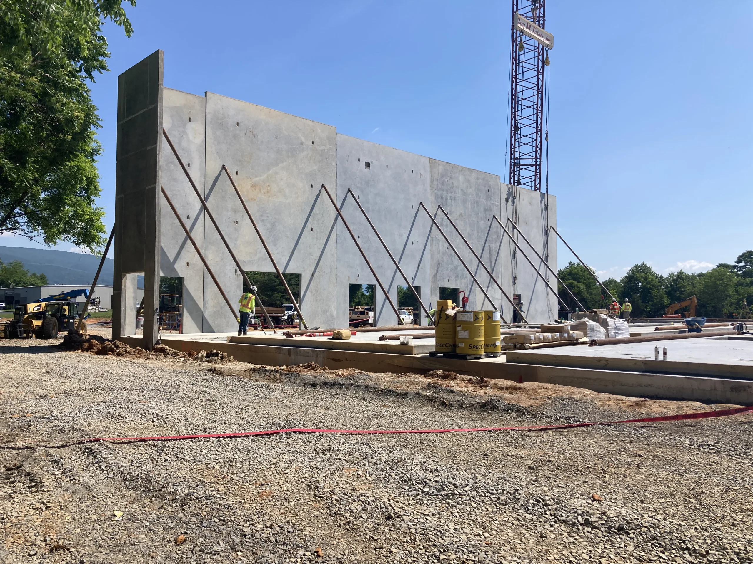 Lowes Distribution Center project tilt up walls